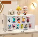 Elegante vetrina a due piani con parete frontale trasparente