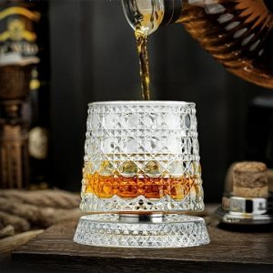 Bicchiere di cristallo con fondo girevole